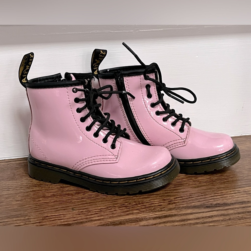 Dr. Marten’s Toddler Girl’s Pink size 9 1460 Boots